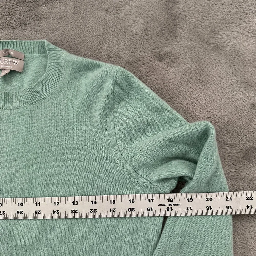 J. Crew 100% Cashmere Classic Fit Crew Neck Sweater SMALL Green Women's